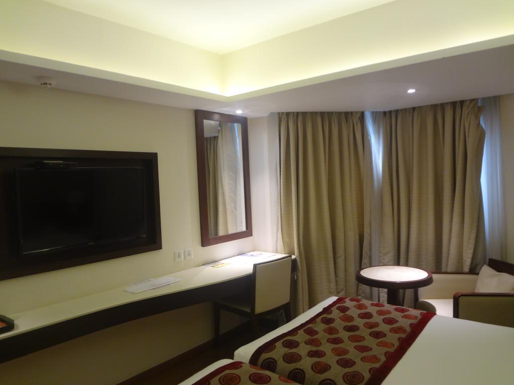 Ramee Guestline Hotel Juhu Mumbai Exterior photo